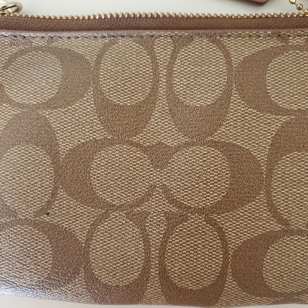Coach signature wristlet wallet- excellent condition! - Picture 3 of 4